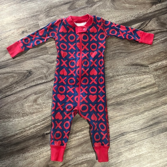 Hanna Anderson XO valentines footie - Picture 1 of 5